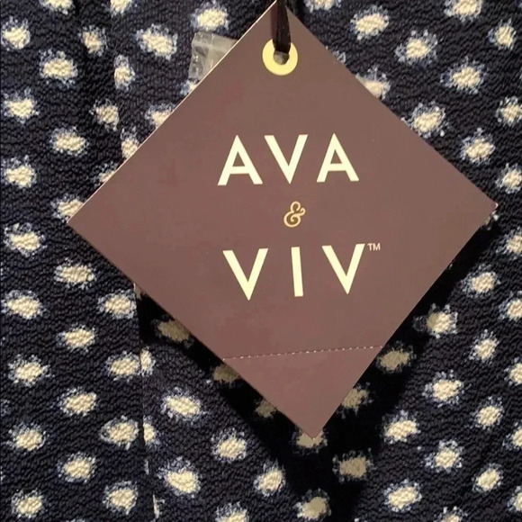 Ava & Viv Top Navy Polka Dot Balloon Sleeve Size 4X New - Picture 11 of 12